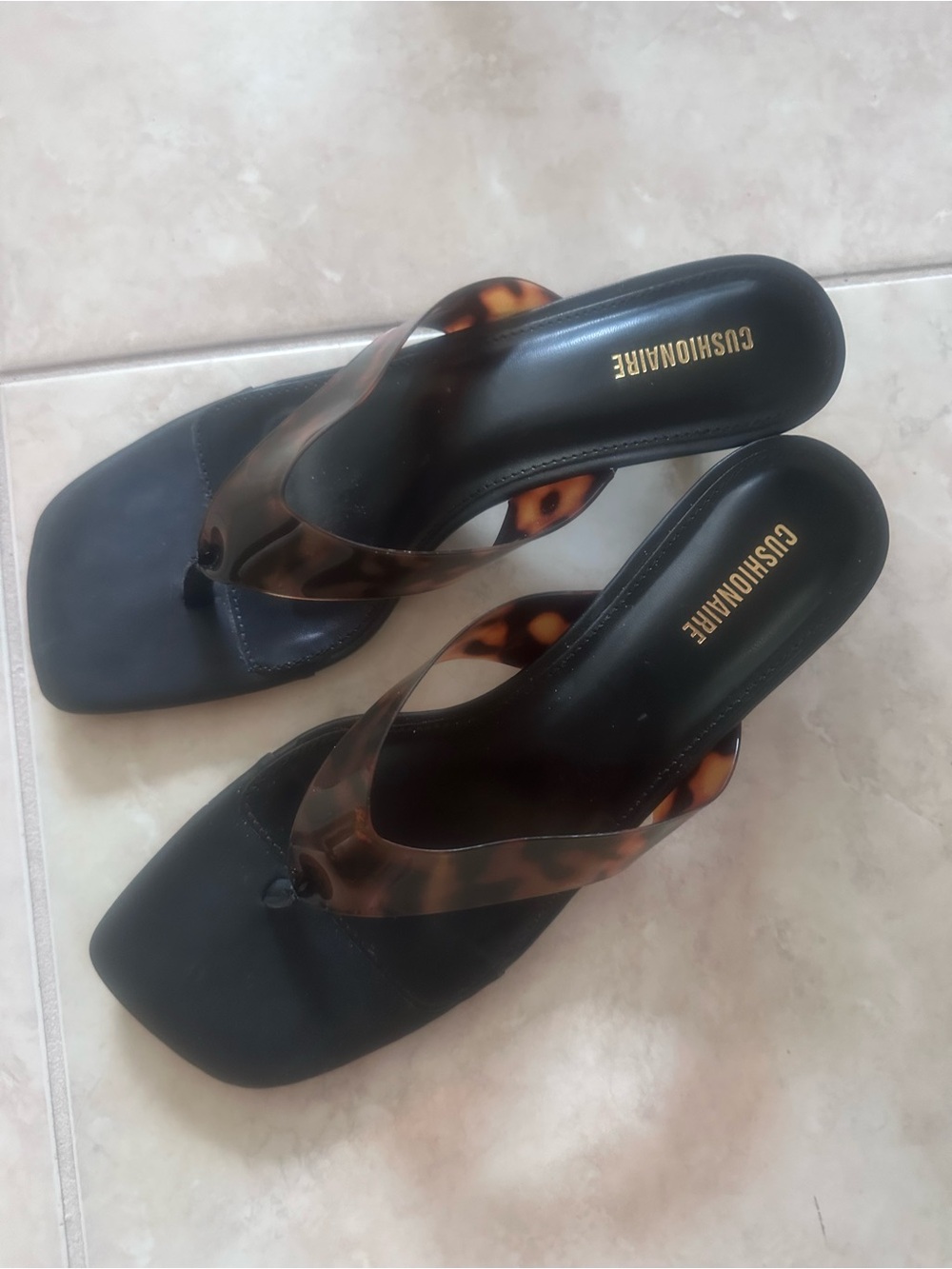 ✨ CUSHIONAIRE Riot Jelly Thong Kitten Heels  Size 10 ✨